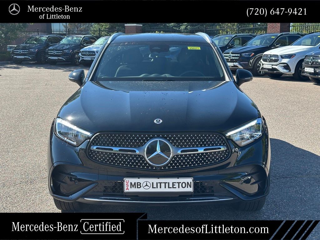 2025 Mercedes Benz GLC 350e 4MATIC photo 4
