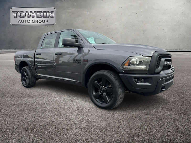 2020 Ram 1500 Classic Warlock photo 2