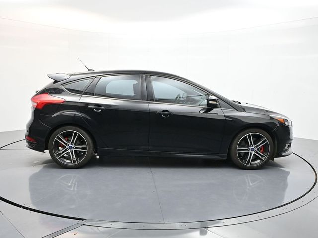 2018 Ford Focus ST photo 3