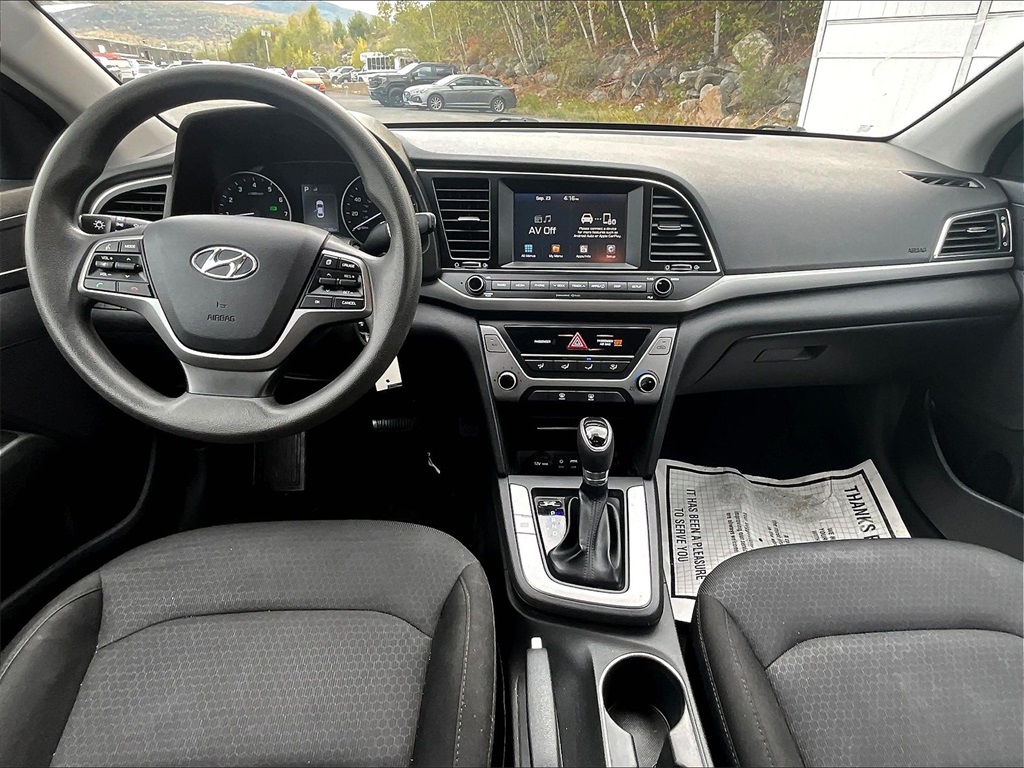 2018 Hyundai Elantra SEL photo 18