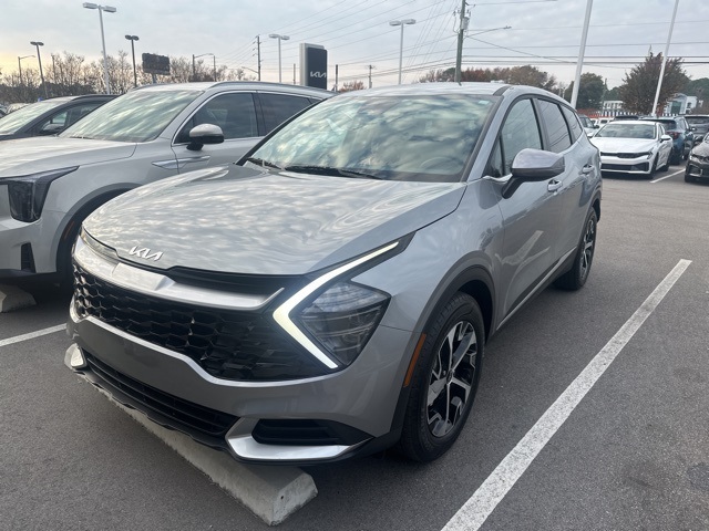 2024 Kia Sportage EX photo 2