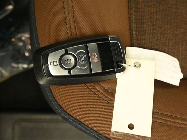 2022 Ford Bronco Outer Banks photo 9