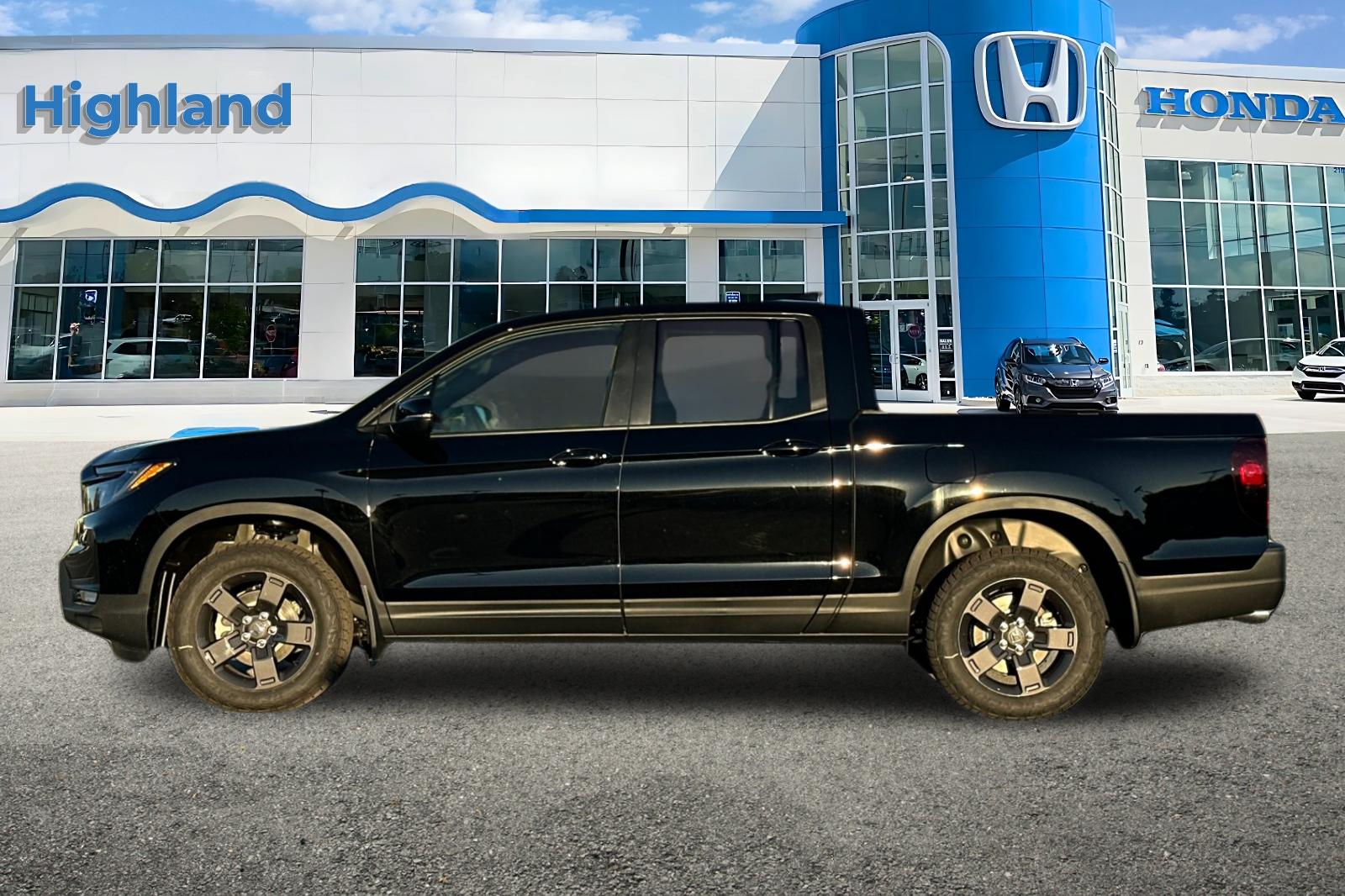 2026 Honda Ridgeline TrailSport photo 2