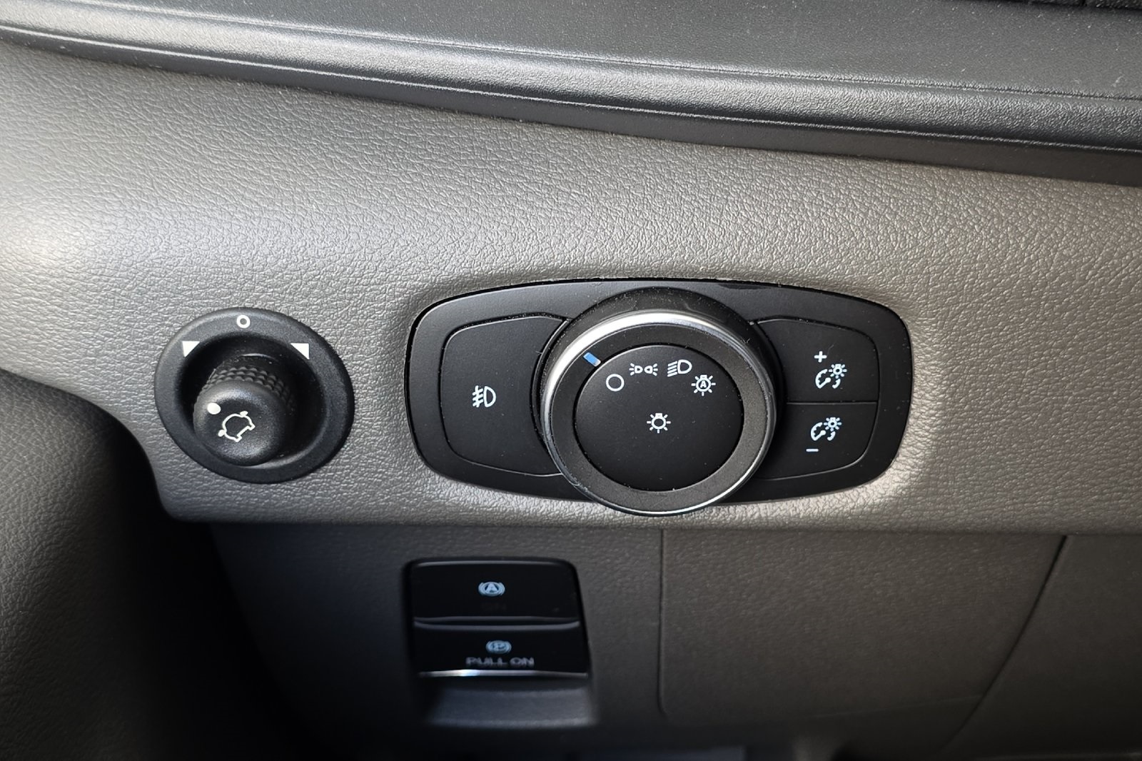 2023 Ford Transit photo 28