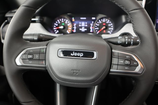 2025 Jeep Compass Latitude photo 8