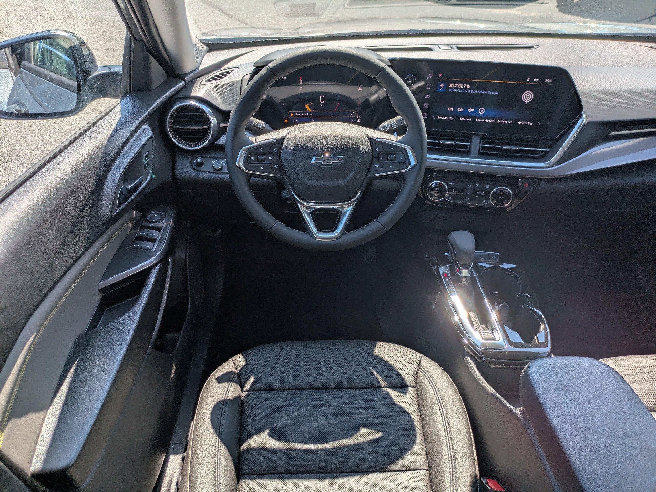 2025 Chevrolet Trax ACTIV photo 13
