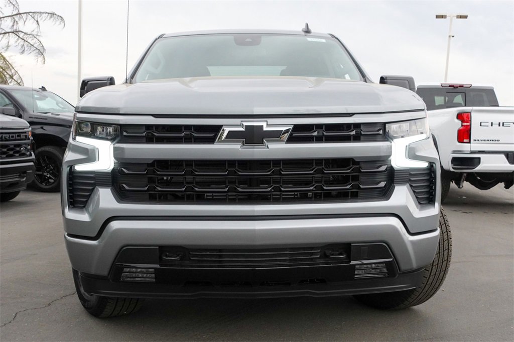 2026 Chevrolet Silverado 1500 RST photo 3