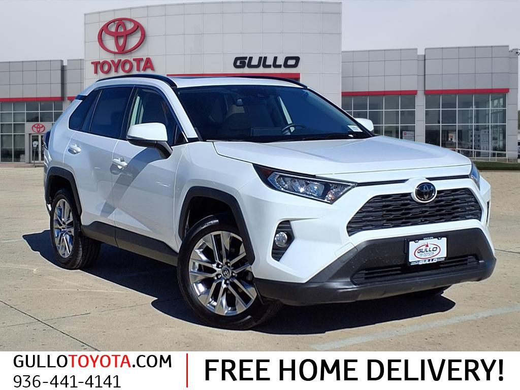 2020 Toyota RAV4 XLE Premium's photo