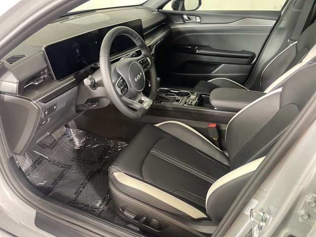 2026 Kia K5 GT-Line photo 17