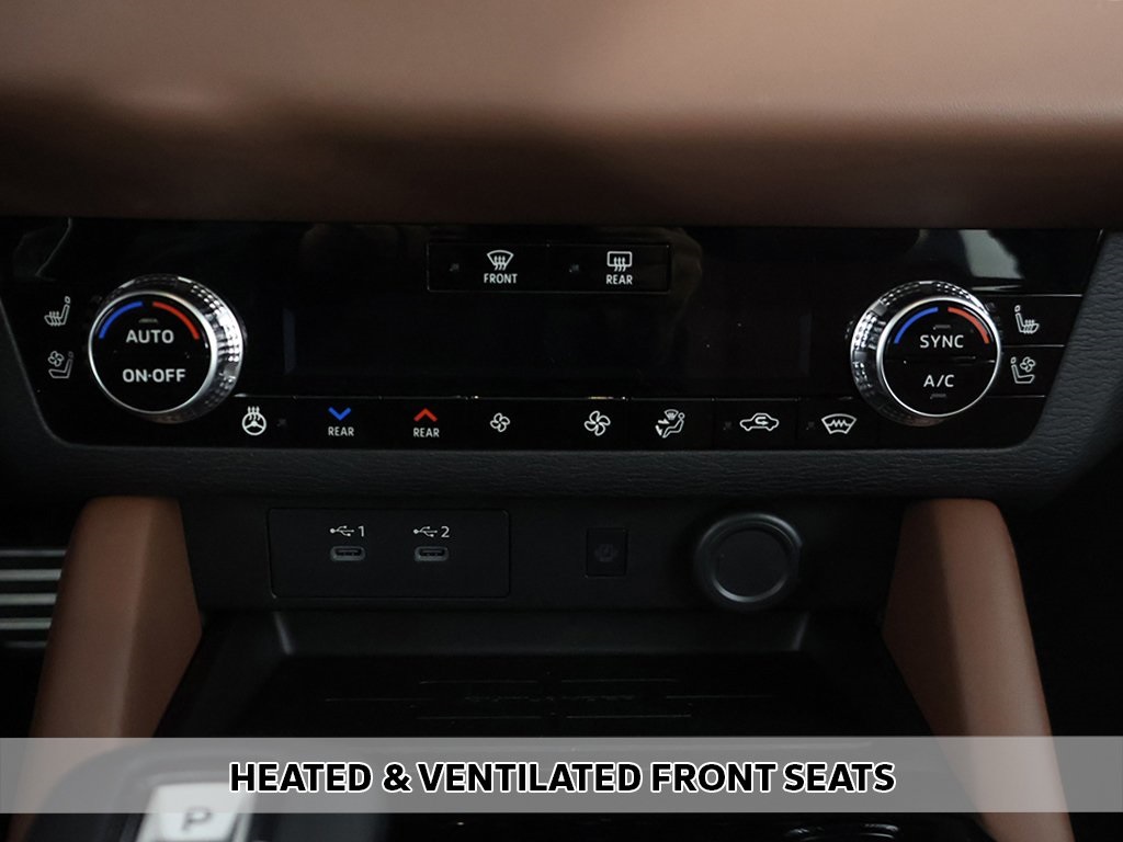 2025 Mitsubishi Outlander SEL GT photo 2