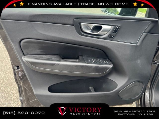 2024 Volvo XC60 B5 Core photo 9