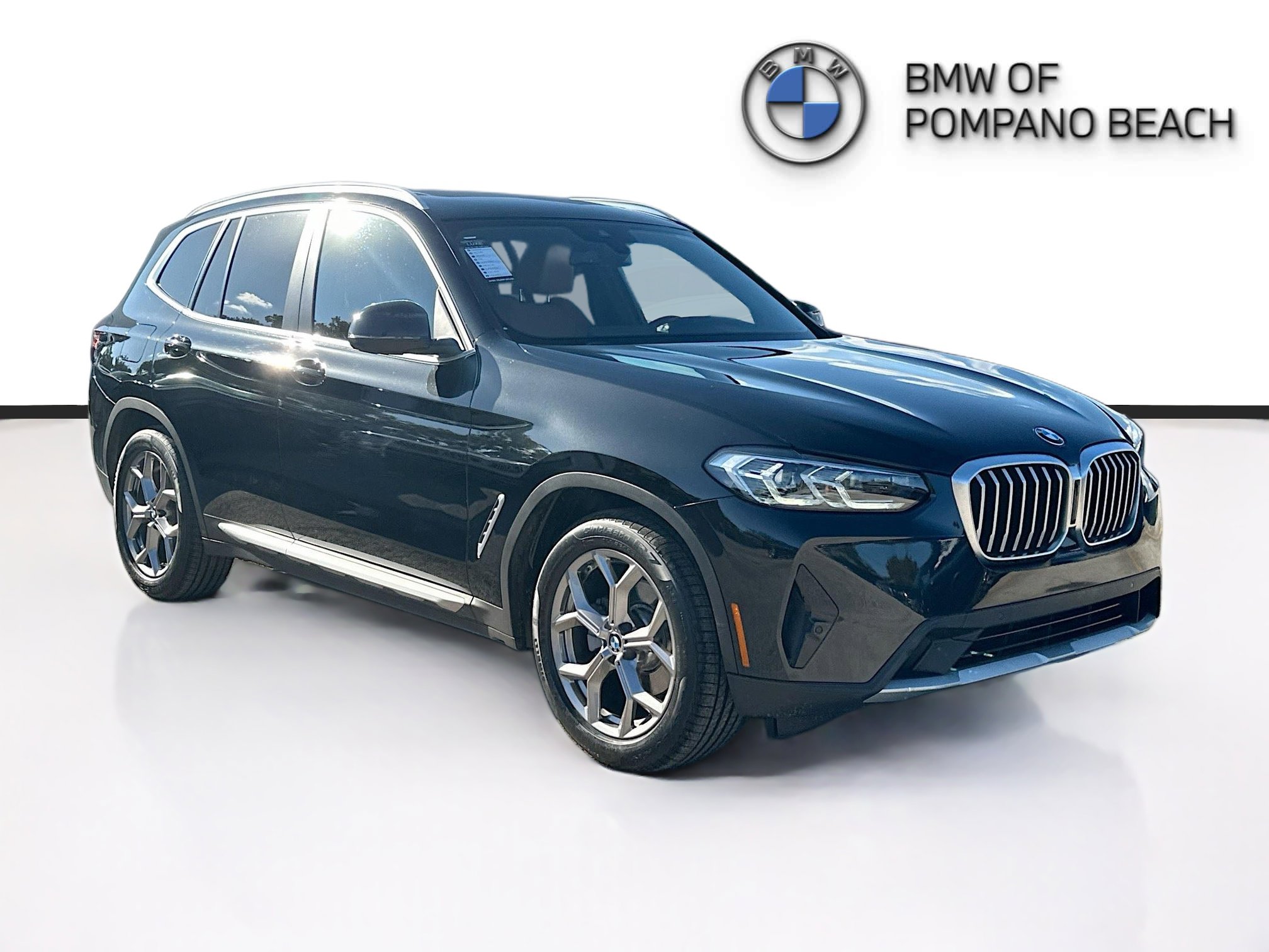 2022 BMW X3 30i's photo