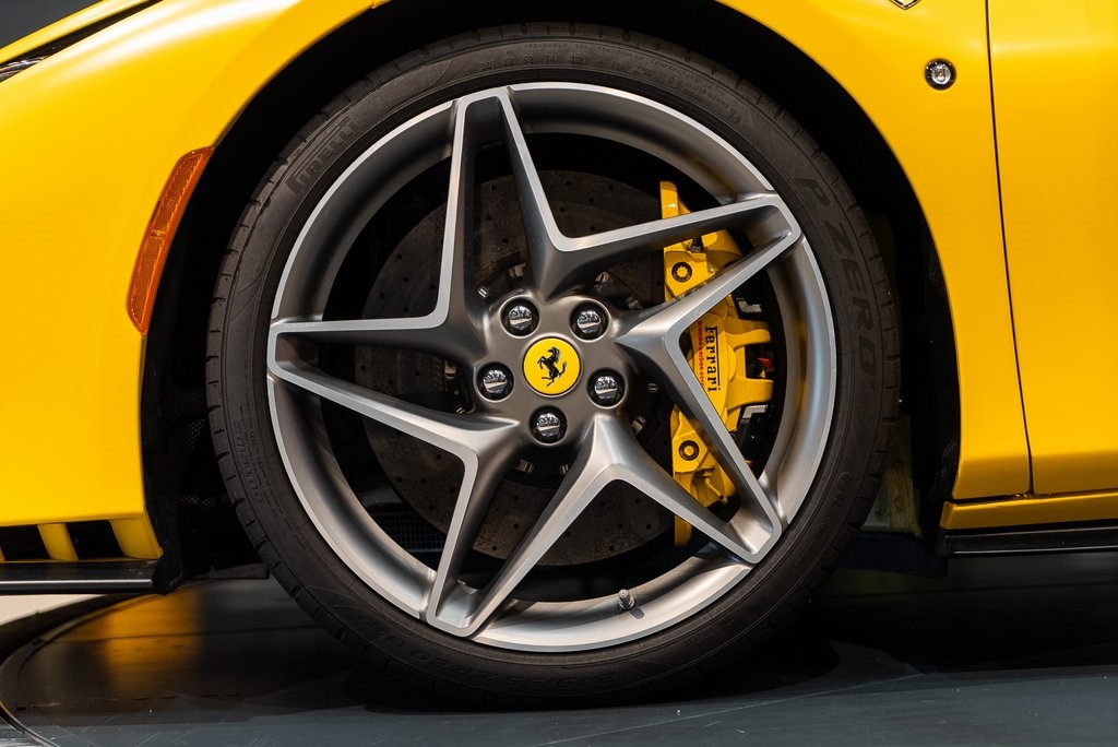 2022 Ferrari F8 Spider Base photo 12