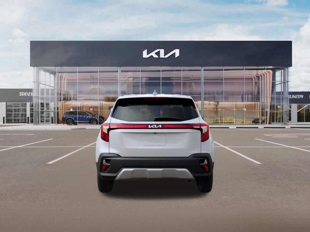 2026 Kia Seltos LX photo 4