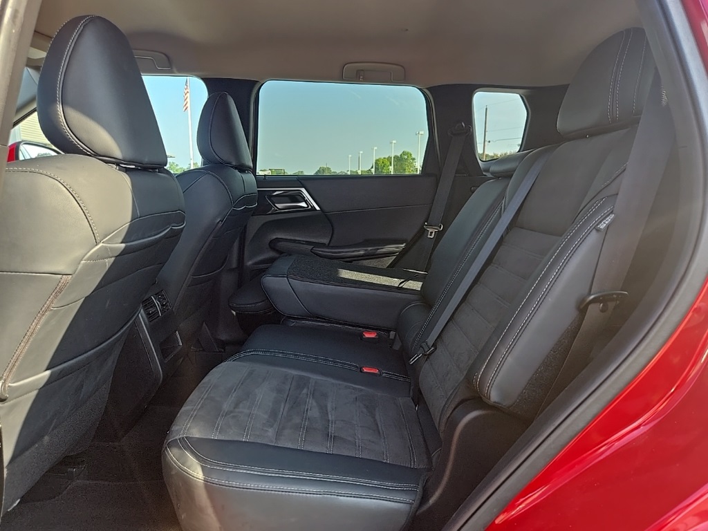 2024 Mitsubishi Outlander SE photo 22
