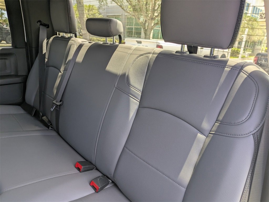 2025 Ram 3500 Tradesman photo 9