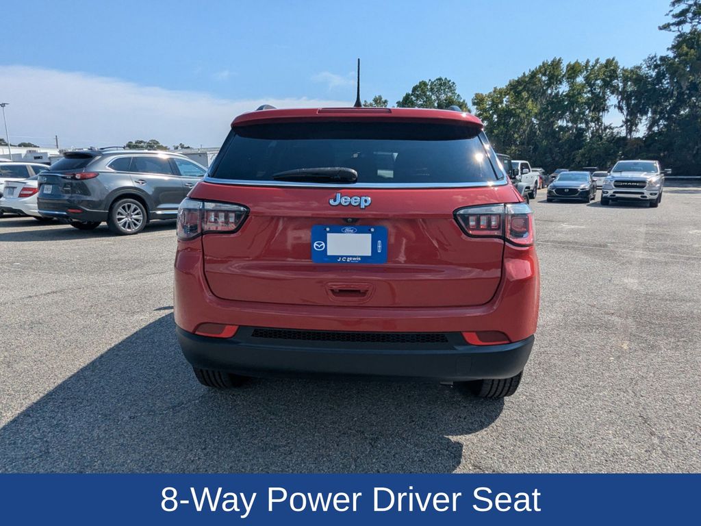 2020 Jeep Compass Latitude photo 4