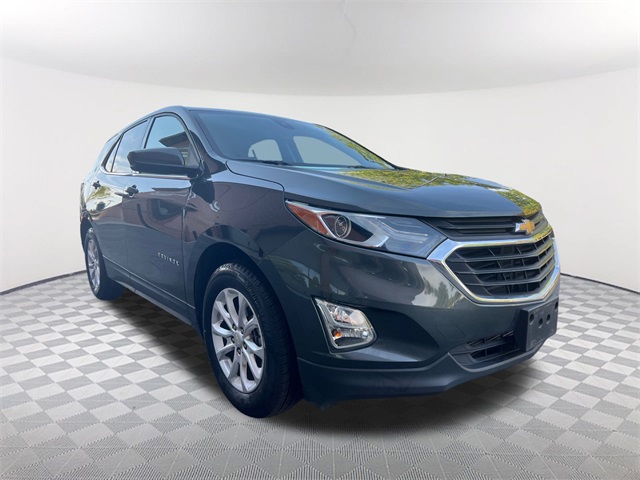 2020 Chevrolet Equinox LT photo 3