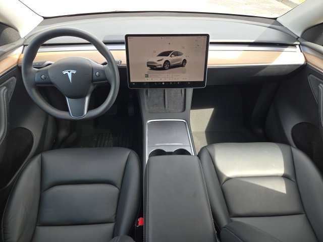 2023 Tesla Model Y Long Range photo 9