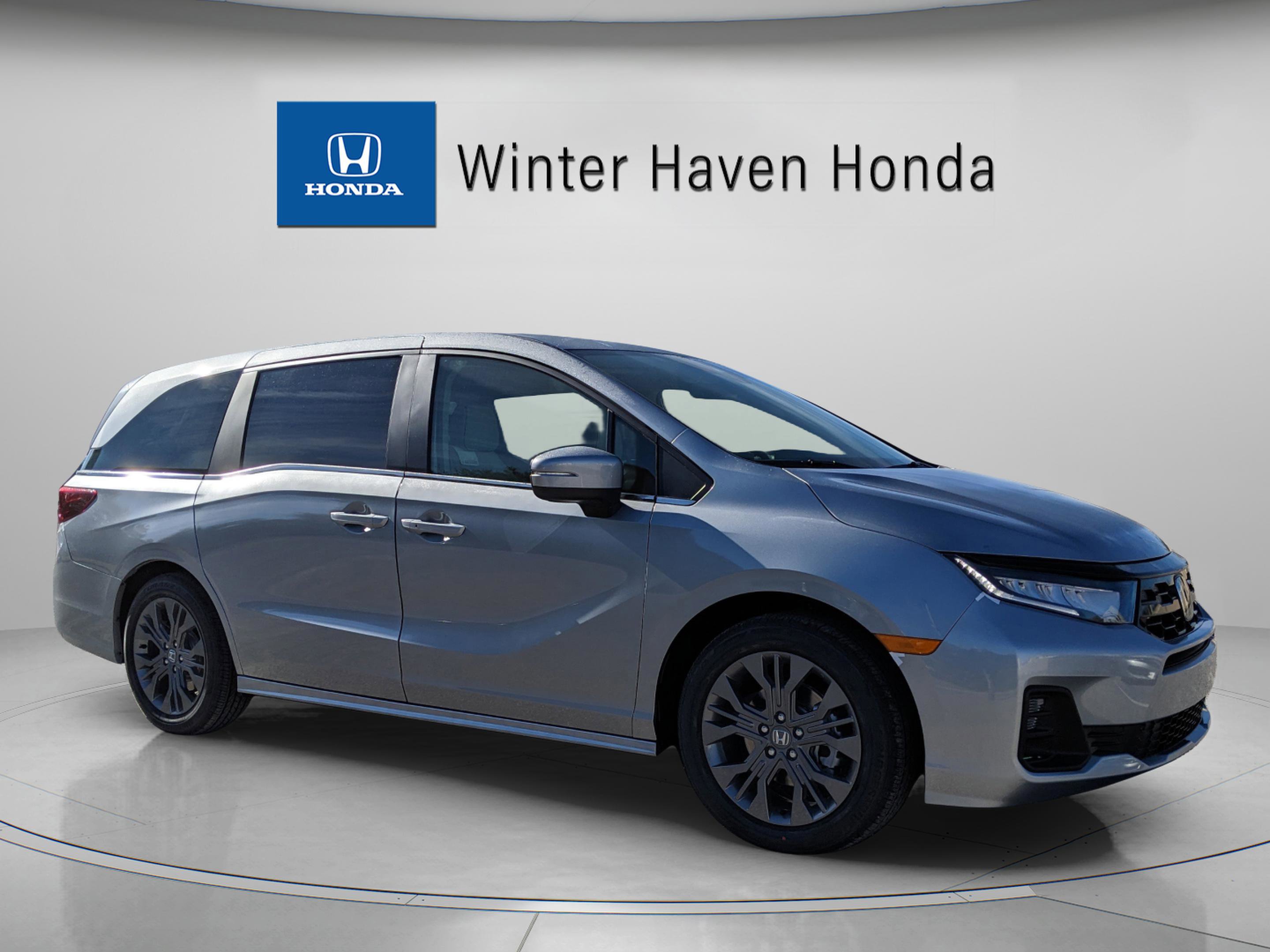 2026 Honda Odyssey Touring's photo