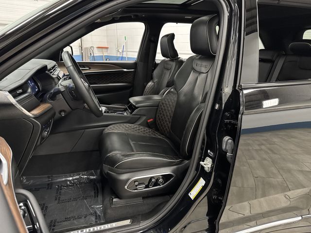 2023 Jeep Grand Cherokee Summit Reserve 4xe photo 3