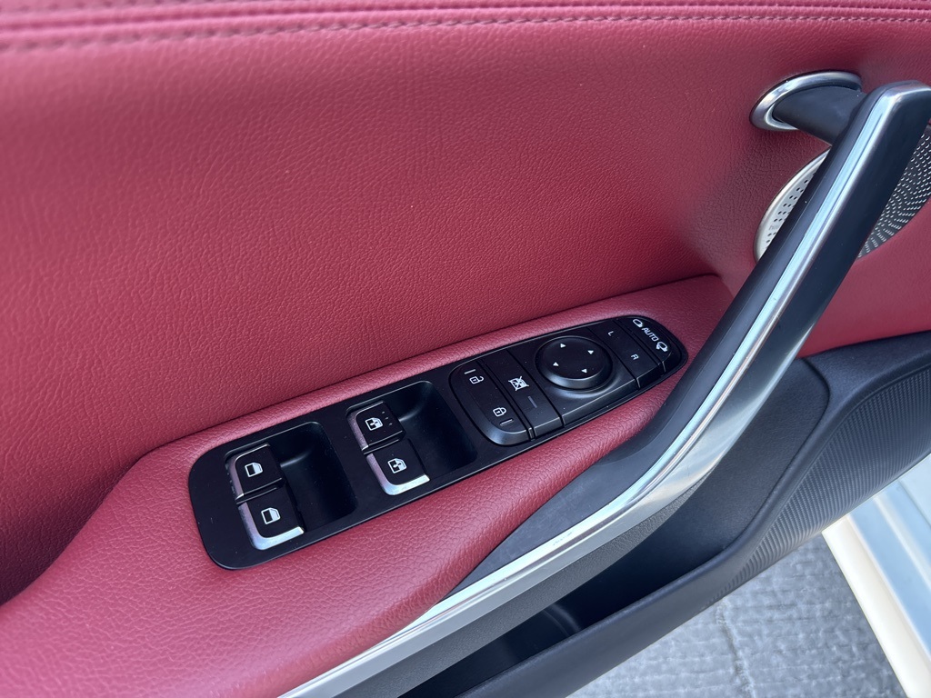 2022 Kia Stinger GT-Line photo 10