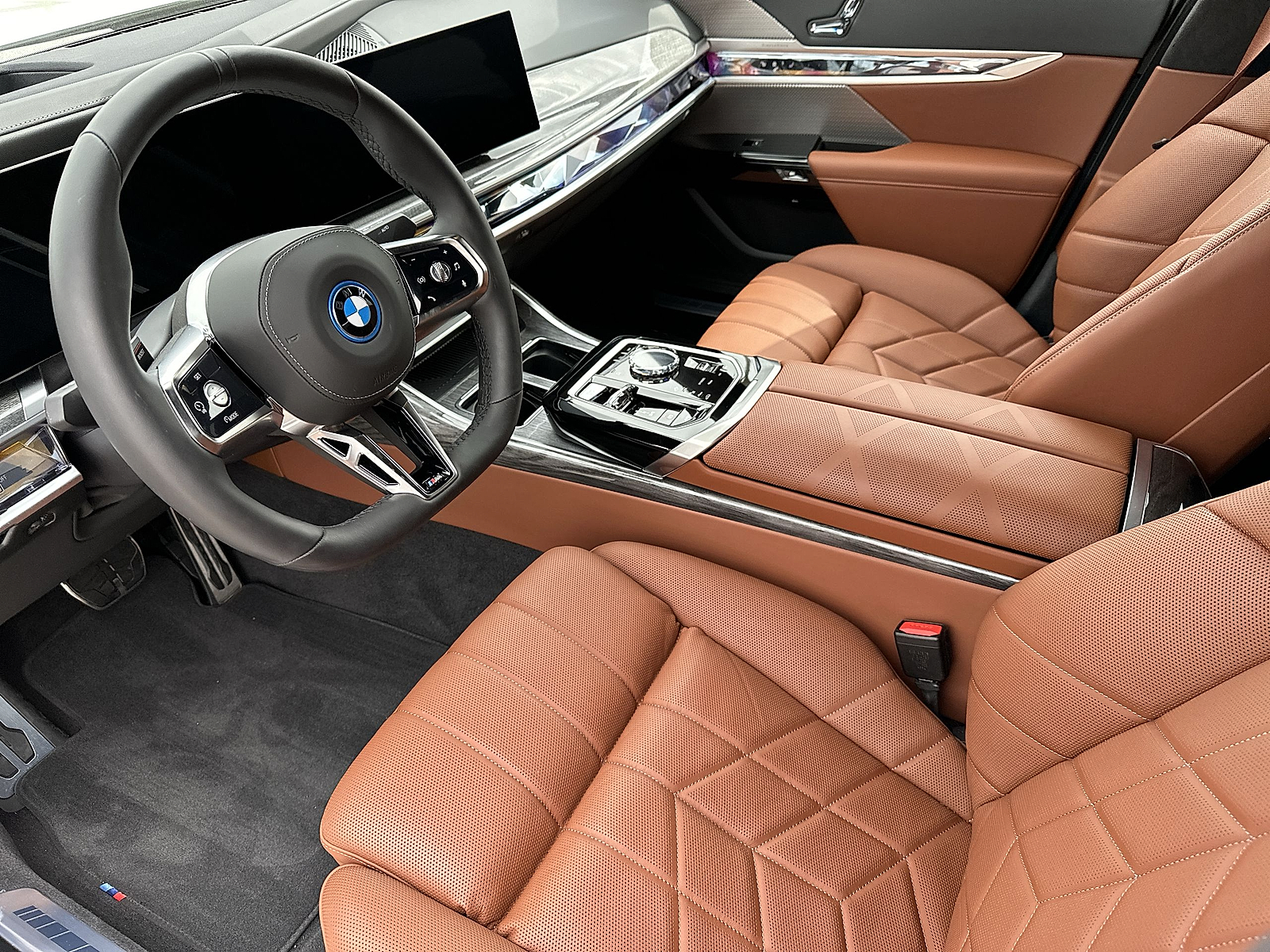 Used 2024 Mineral White Metallic BMW EDRIVE50 image 12