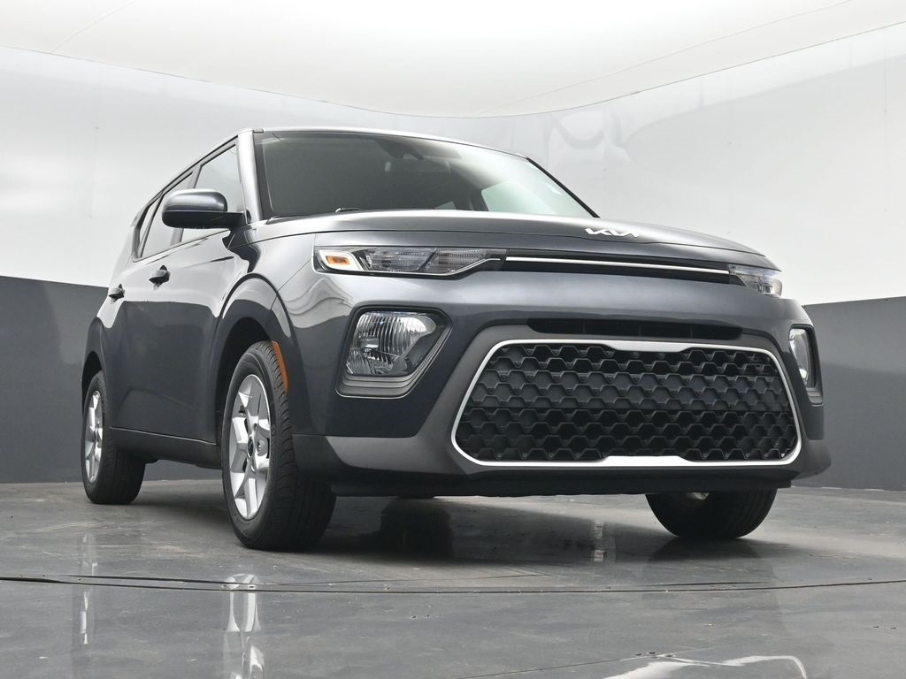 2022 Kia Soul LX photo 29