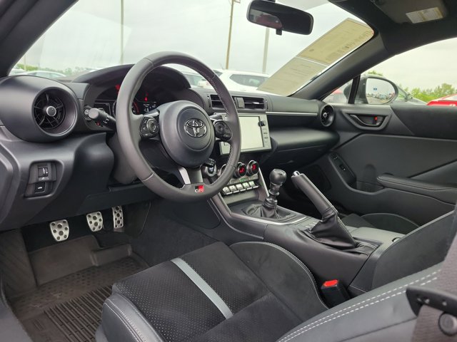 2023 Toyota GR86 Premium photo 13
