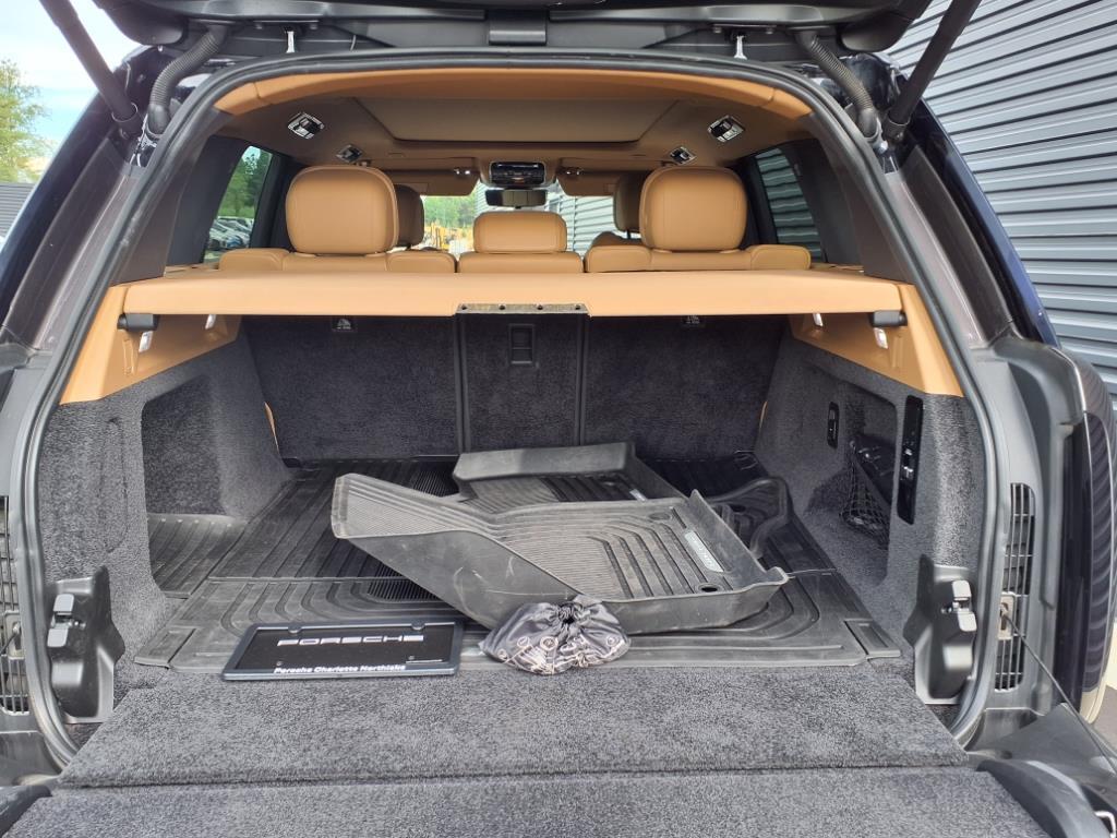 2023 Land Rover Range Rover SE photo 25