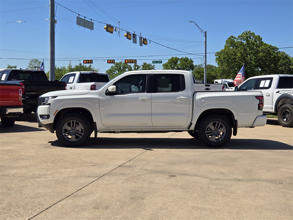 2025 Nissan Frontier SV photo 3