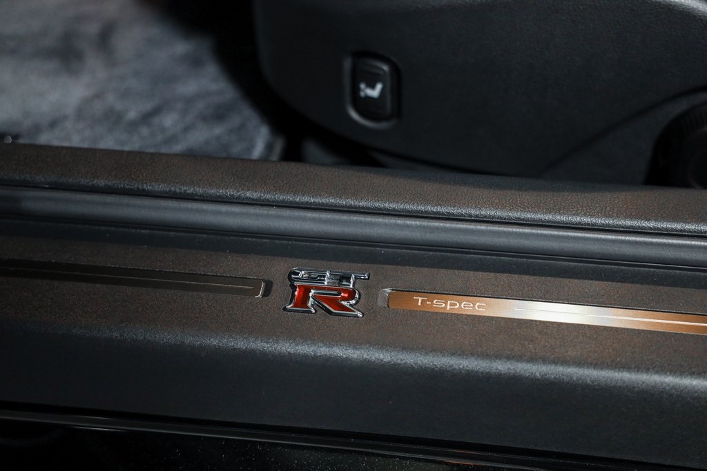 2021 Nissan GT-R Premium photo 29
