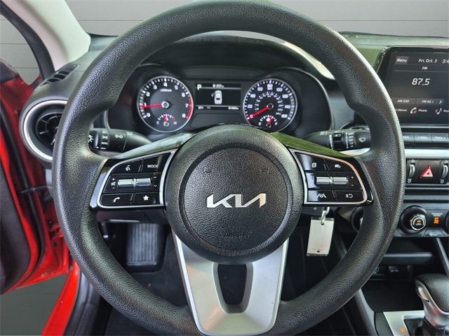 2022 Kia Forte LXS photo 9