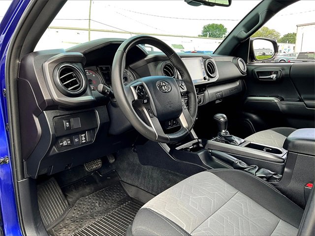 2023 Toyota Tacoma SR photo 8