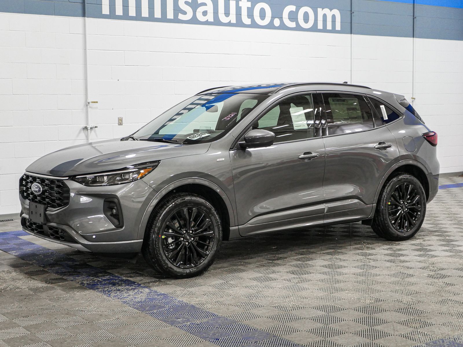 2025 Ford Escape ST-Line Elite photo 2