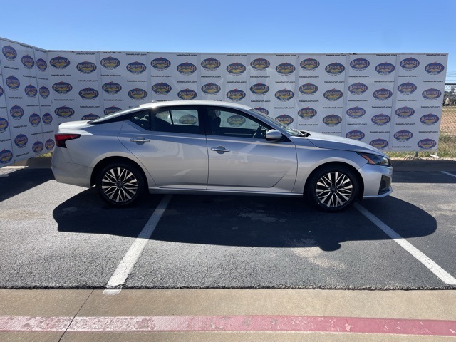 2023 Nissan Altima SV