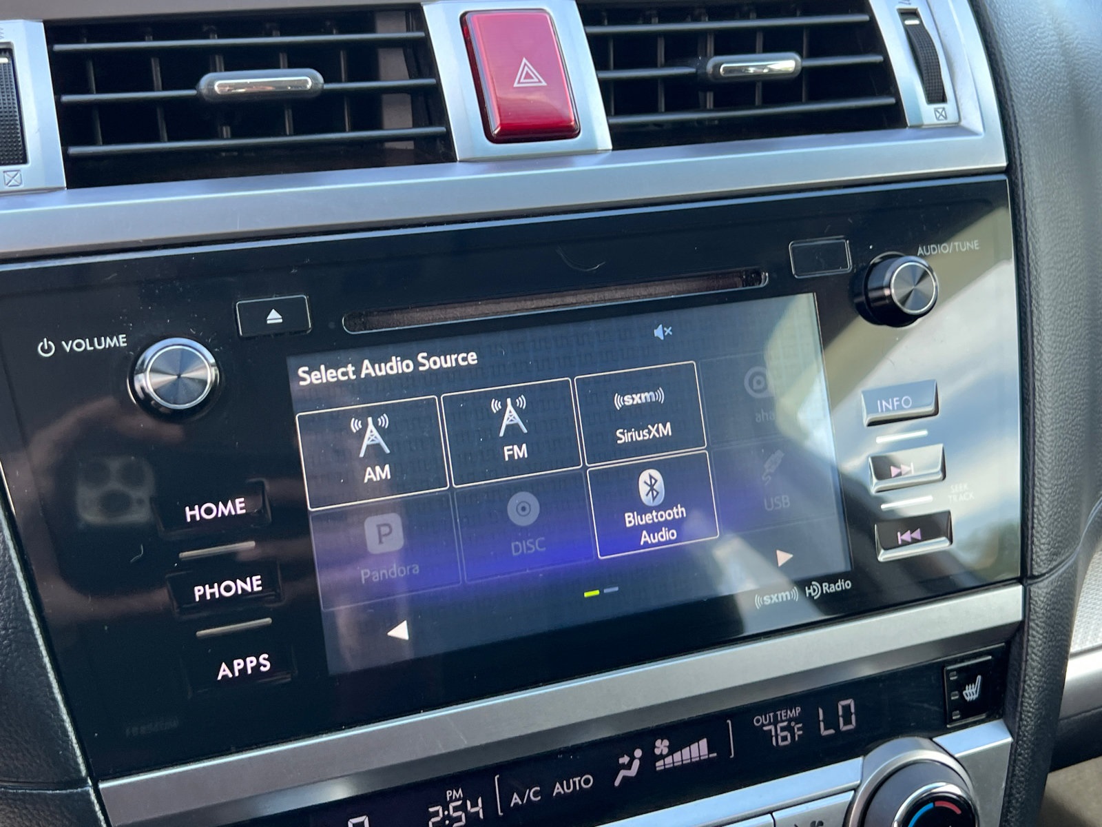 2017 Subaru Outback 2.5i Premium photo 4