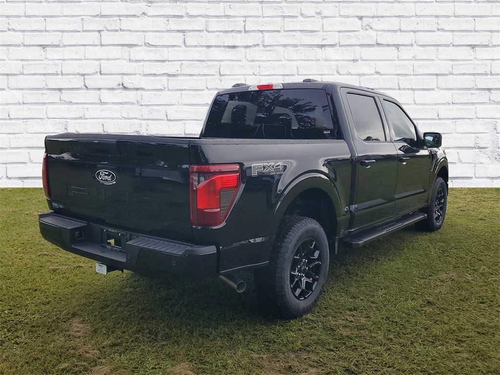 2025 Ford F-150 XLT photo 2