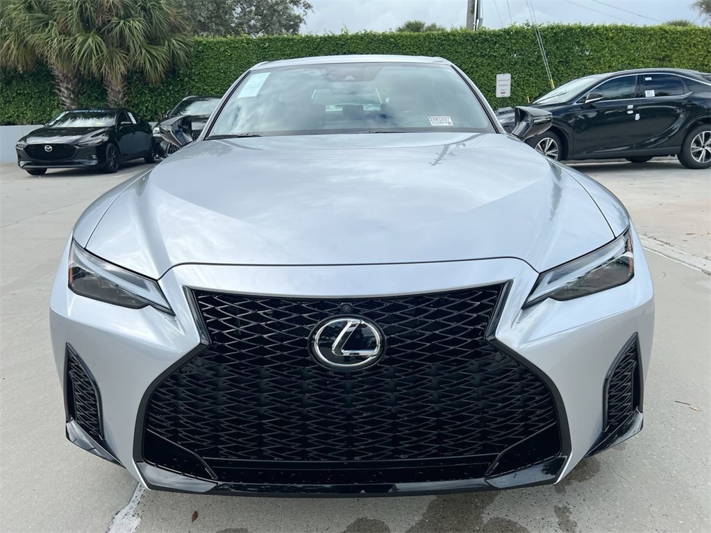 2025 Lexus IS 350 F SPORT photo 2