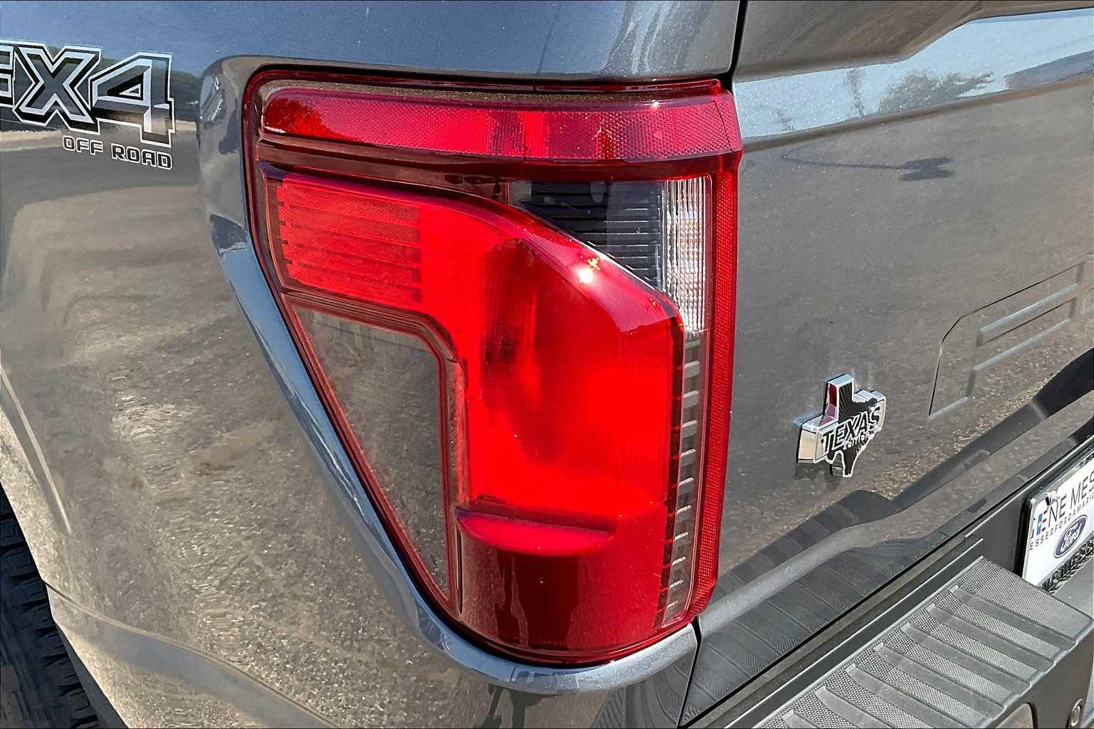 2025 Ford F-150 XLT photo 14