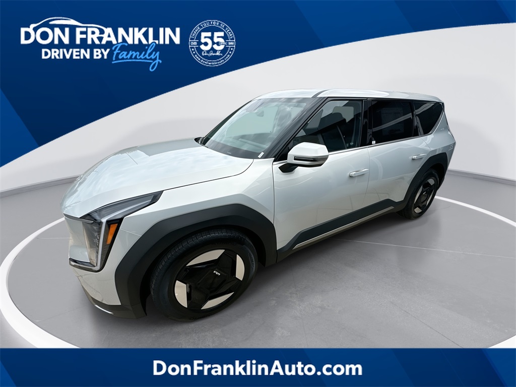 2026 Kia EV9 Light L/R's photo