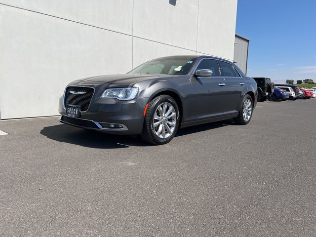 2019 Chrysler 300 Limited photo 3