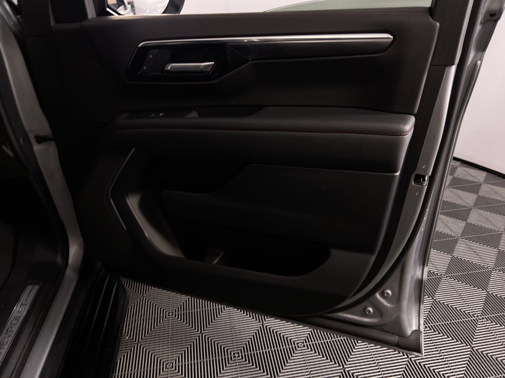 2025 Chevrolet Tahoe RST photo 33