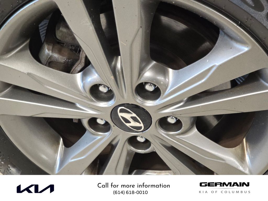 2018 Hyundai Elantra SEL photo 7