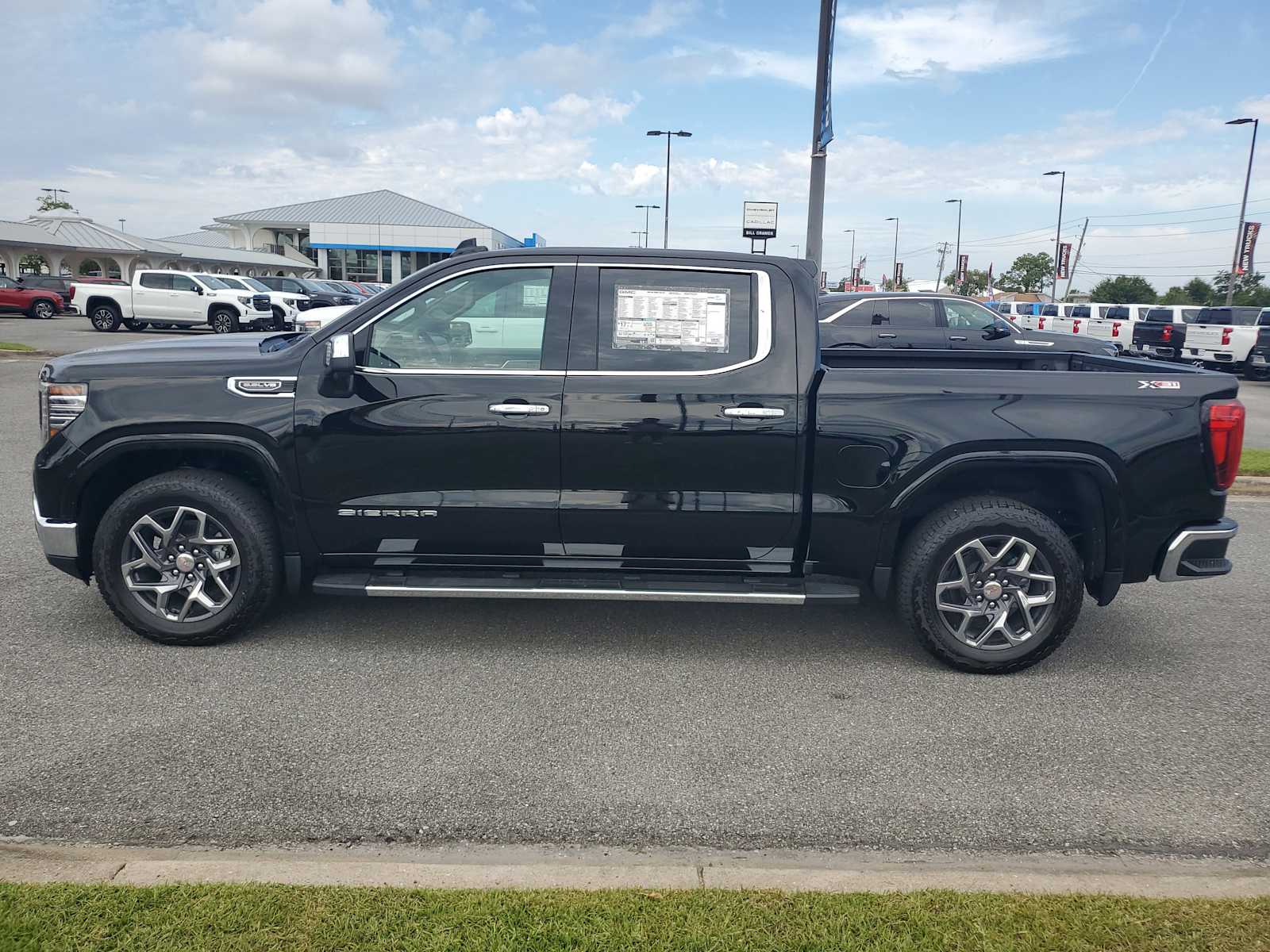 2025 Gmc Sierra 1500 SLT photo 2