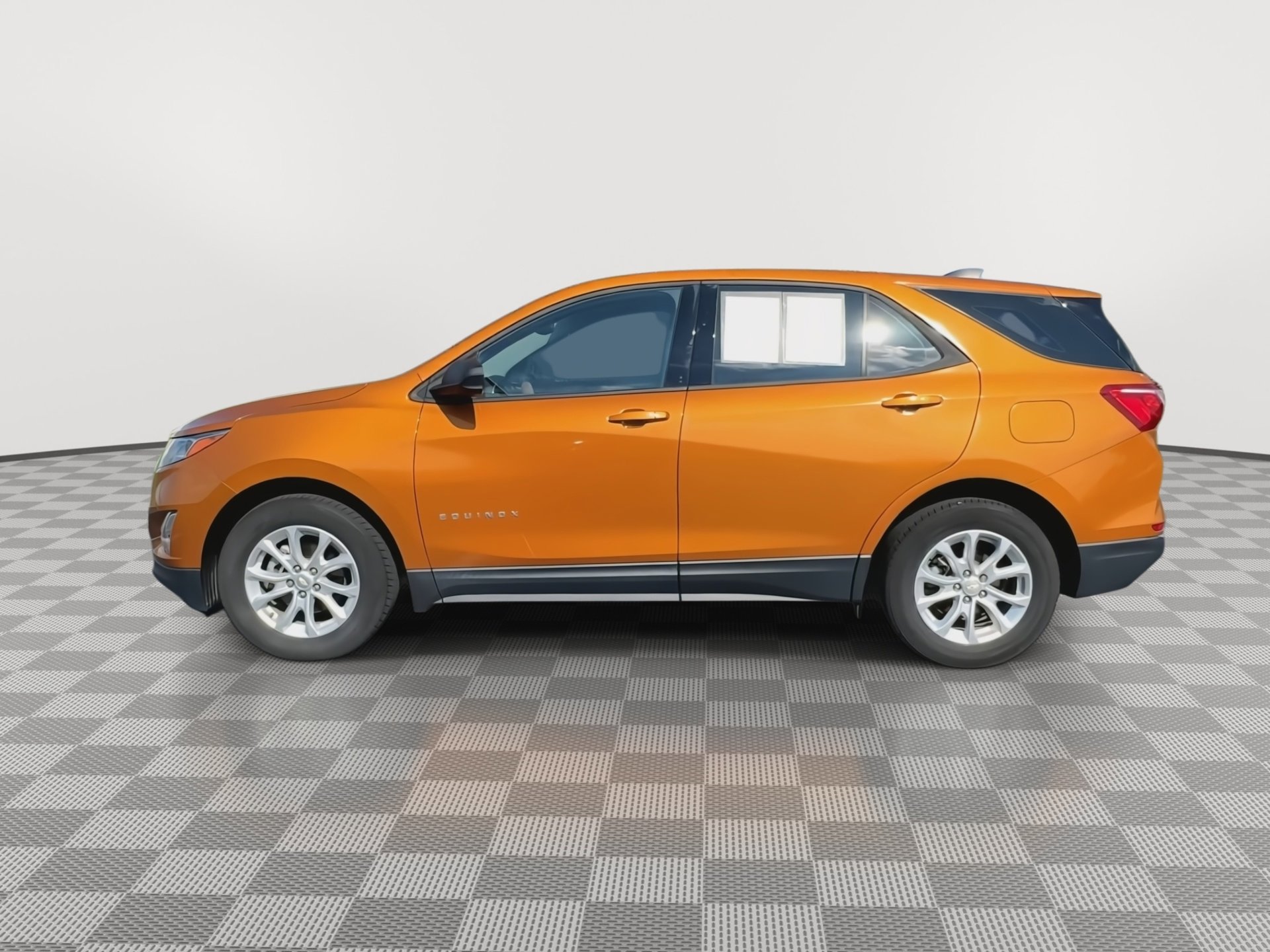 2018 Chevrolet Equinox LS photo 5