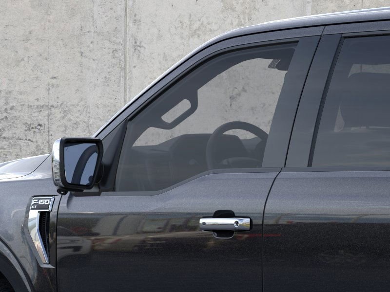 2025 Ford F-150 XLT photo 17