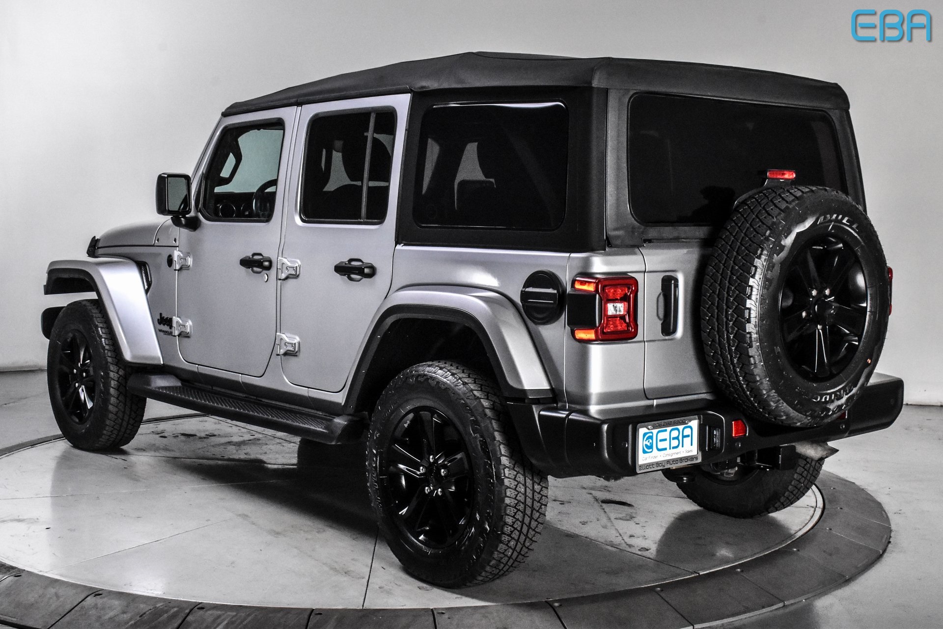 2021 Jeep Wrangler Unlimited Sahara Altitude photo 4