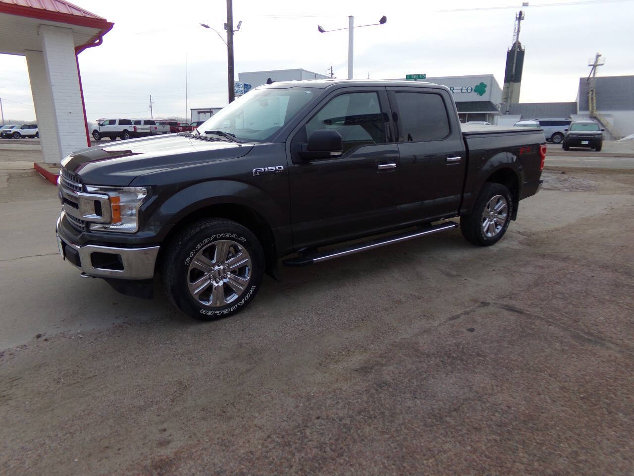 2020 Ford F-150 XLT's photo