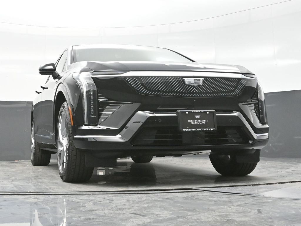 2025 Cadillac Optiq Luxury photo 17